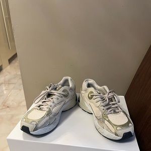 Adidas Sneakers Size 9 1/2